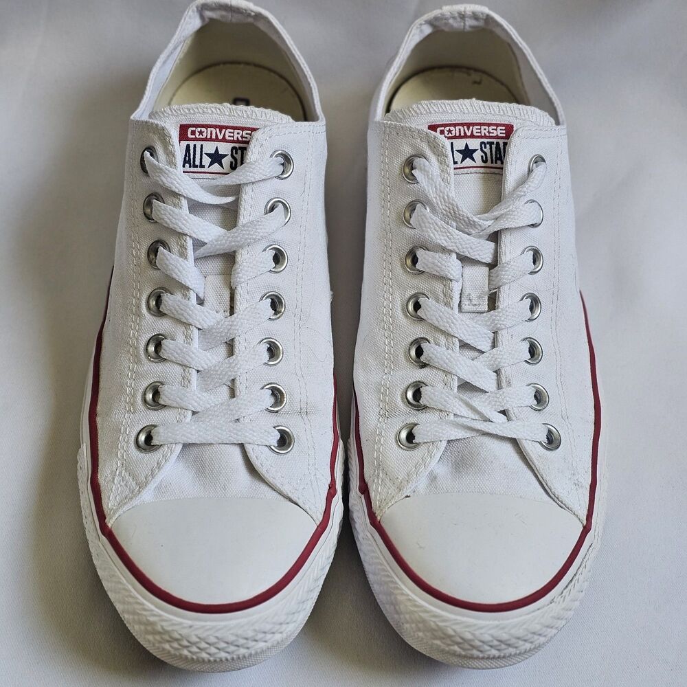 Converse Chuck Taylor All Star White Low Top Sneakers Men’s 10 Women’s 12 EUC